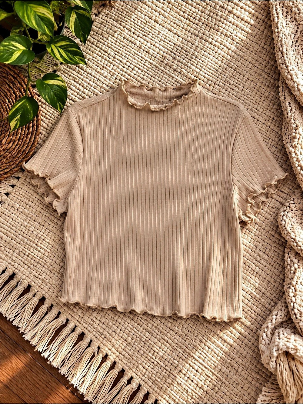 Cream Ribbed Ruffle Short Sleeve Top Like New